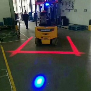 E; ectric targonca Figyelem: piros zóna biztonsági fény